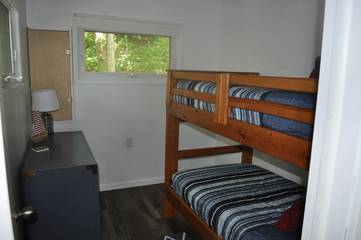 Cottage for 12 Guests in Keuka Lake, Yates County, Picture 3