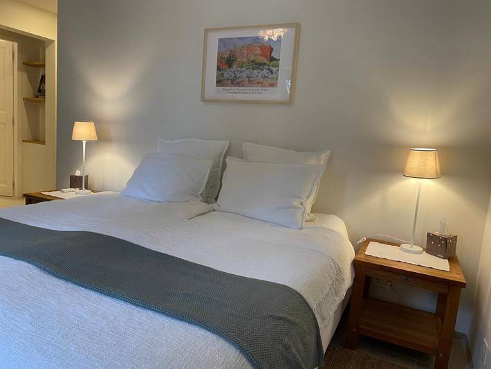 Location de vacances pour 2 personnes, avec Terrasse et Jardin ainsi que Piscine et Vue à Gargas - 3