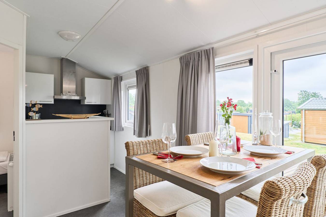 Freistehendes Ferienhaus Seeliebe am See mit Terrasse in Süsel, Ostholstein