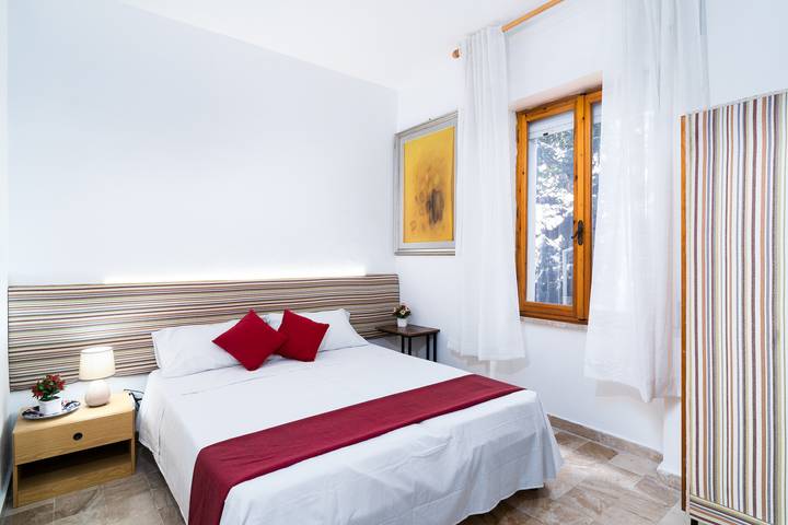 Ferienwohnung für 6 Personen, mit Garten in Cala Gonone - 2