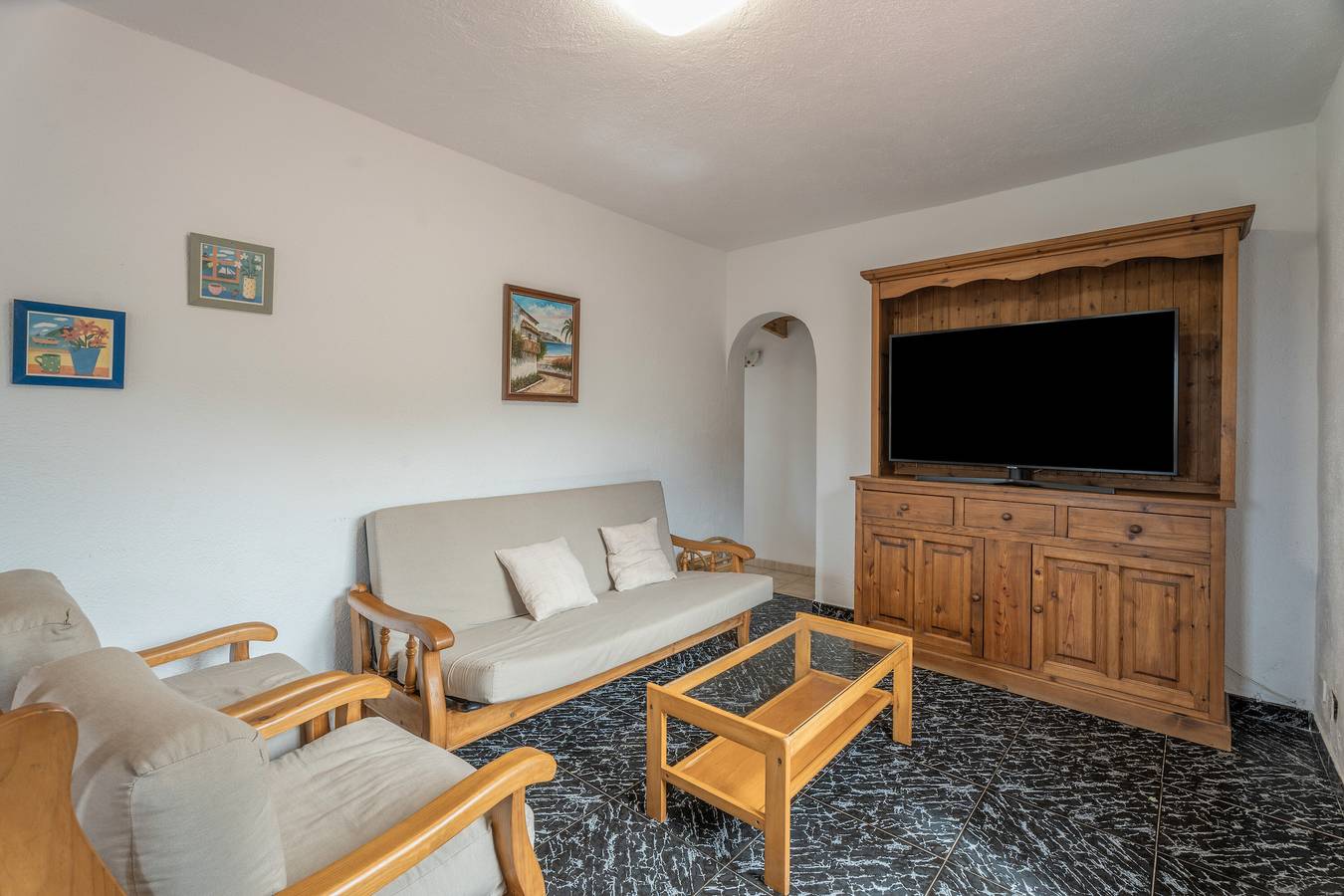 Casa de vacaciones 'Aguarijo' con vistas al mar, terraza privada y jardín privado in El Mocanal, Valverde