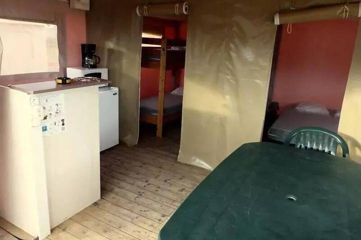 Mobil home pour 4 personnes à Verteillac