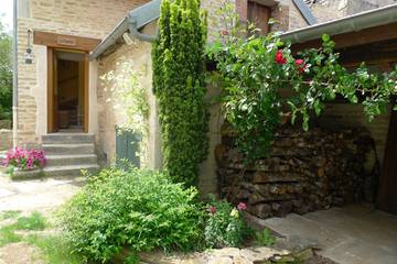 Gîte pour 4 personnes, avec jardin dans Tarsul