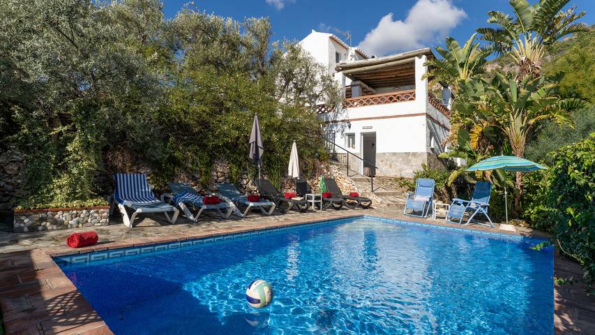 Ferienhaus für 8 Personen, mit Balkon und Terrasse sowie Garten in Frigiliana