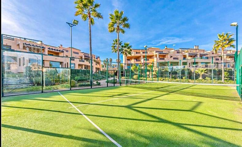 Ganze Wohnung, Ferienwohnung 'Casares Beach Golf' mit Gemeinschaftspool, Wi-Fi und Klimaanlage in Playa Ancha, Casares