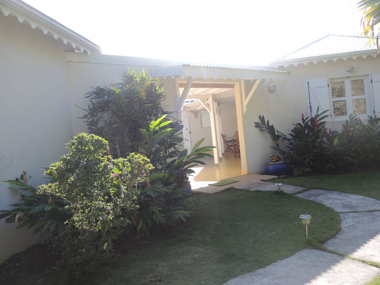 In Strandnähe in Saint-François, Guadalupe