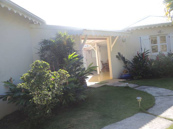 Location de vacances pour 6 personnes, avec terrasse ainsi que piscine et jardin dans Golf international de Saint François - 2