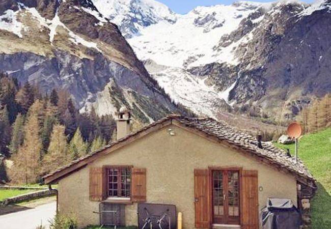 Chalet Le Basset - Family Chalet in the Swiss Alps in Orsières, Walliser Alpen