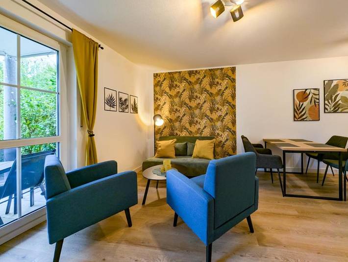 Ferienwohnung für 4 Personen, mit Terrasse und Garten in Plauen