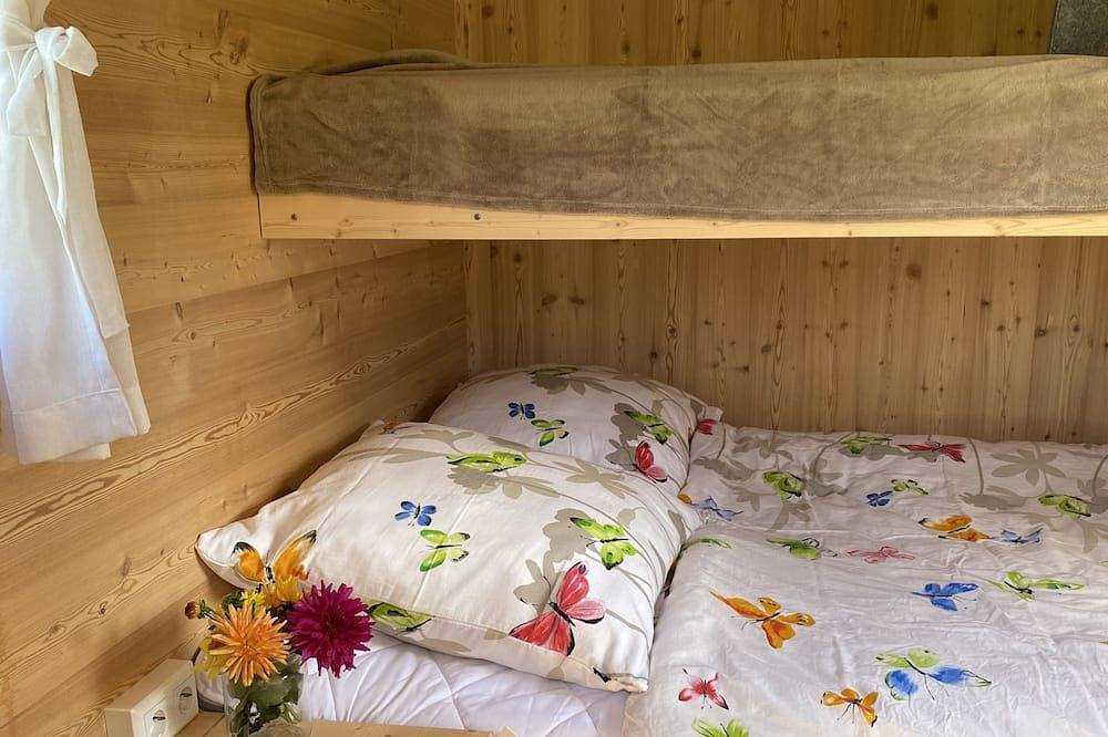 Ganze Wohnung, Schäferwagen auf landwirtschaftlichem Anwesen mit ca. 8qm für max. 3 Personen in Altensteig, Nordschwarzwald