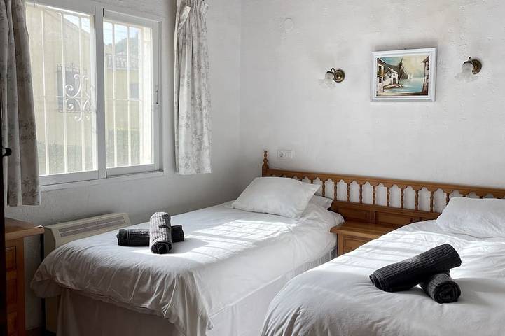 Charming little villa with private pool. Sleeps 4. 5 minutes from Moraira beach in Pinar de lAdvocat (Moraira), Teulada