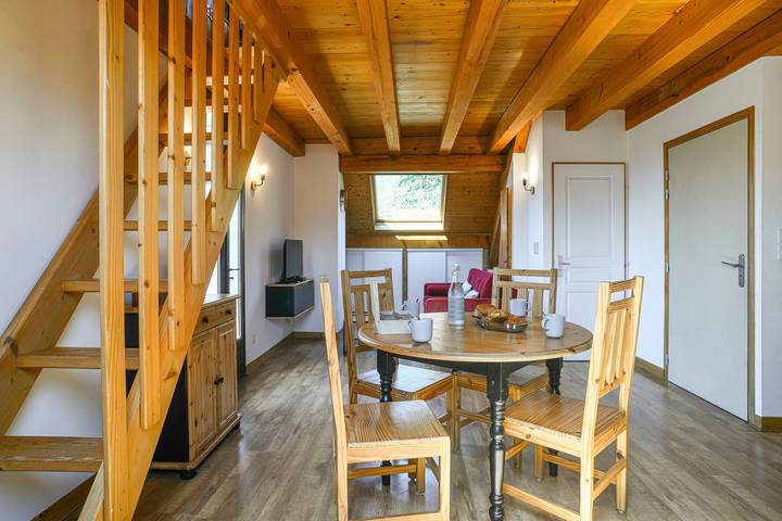 Entire apartment, Apartment 'Chez Fred 202' with Air Conditioning, Parking and Wi-Fi in Saint-Pierre-d'Albigny, Chambéry region