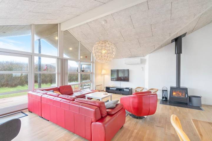 Modernes, strandnahes Ferienhaus mit Sauna und Whirlpool in Søndervig, Holmsland Klit