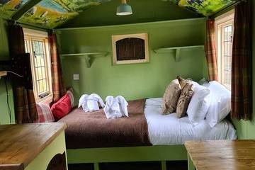 Glamping for 2 People in Wiltshire, South West England, Photo 1