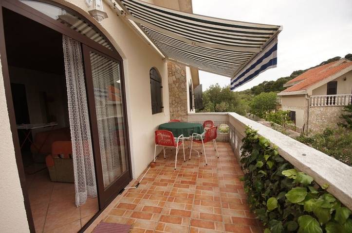 Gîte pour 4 personnes, avec terrasse, animaux acceptés dans Murter - 4