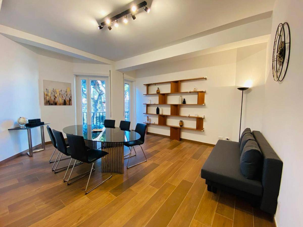 Appartamento intero, Pasteur 66 - Luxury apartment in Rome in Eur (Roma), Roma