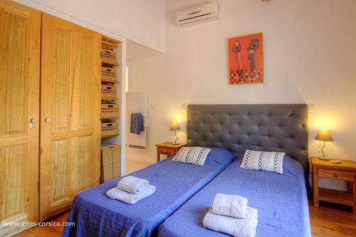 Location de vacances pour 8 personnes, avec jardin à San-Gavino-di-Carbini - 2