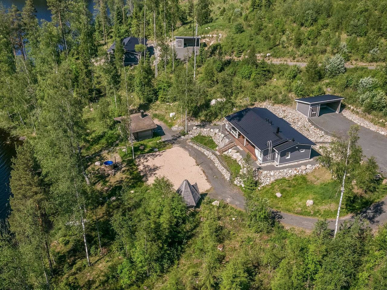Riemukaari in Hirvensalmi, Südsavo