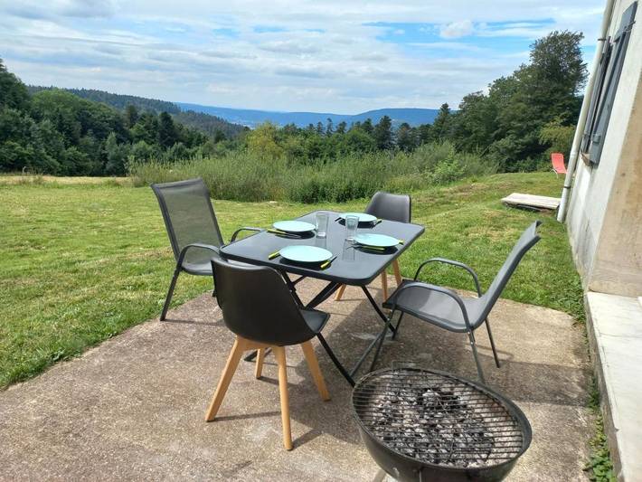 Location de vacances pour 6 personnes, avec vue et jardin à Dommartin-lès-Remiremont - 3