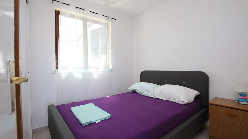 Apartament wakacyjny dla 4 osób, z taras i widok w Slatine