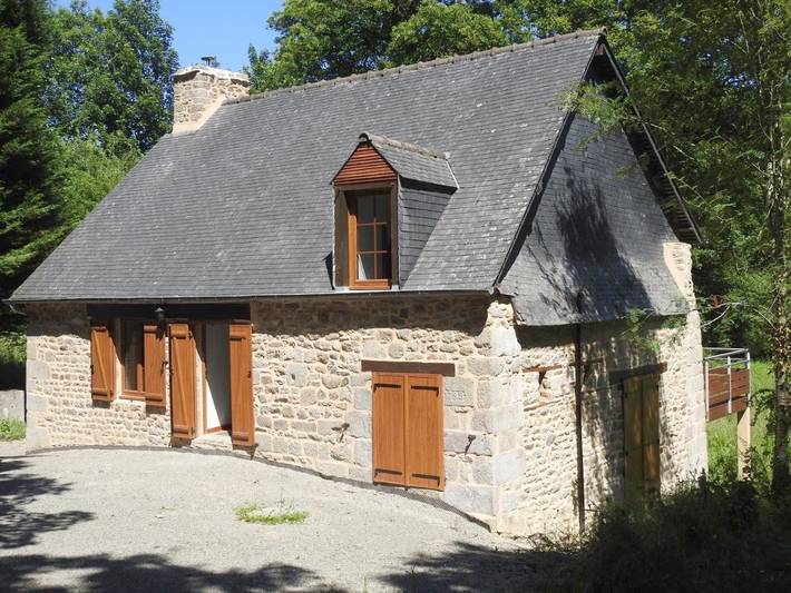Maison de vacances pour 7 personnes, avec Balcon et Terrasse ainsi que Jardin et Vue à Bazouges-la-Pérouse