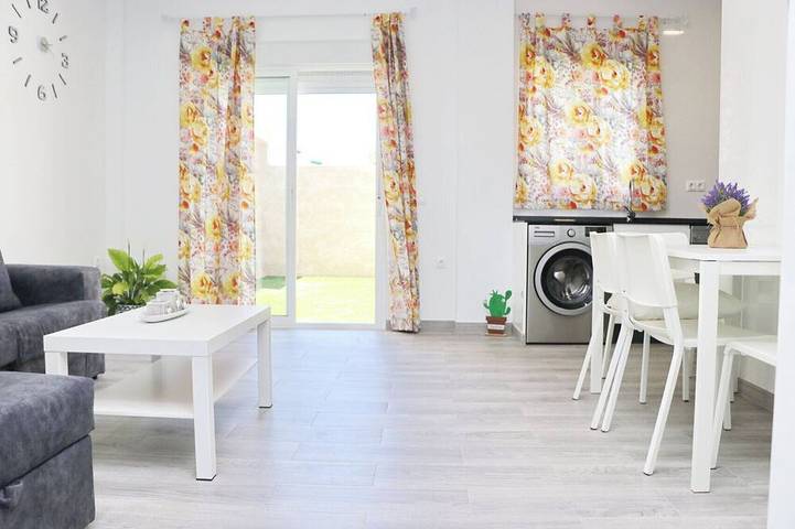Chalet für 4 Personen, mit Pool und Garten in Conil de la Frontera