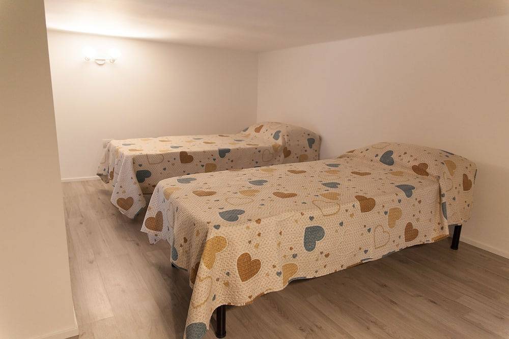 500m from the city center and 500m from the sea, we are waiting to accommodate you at your best in Bisceglie, Via Francigena