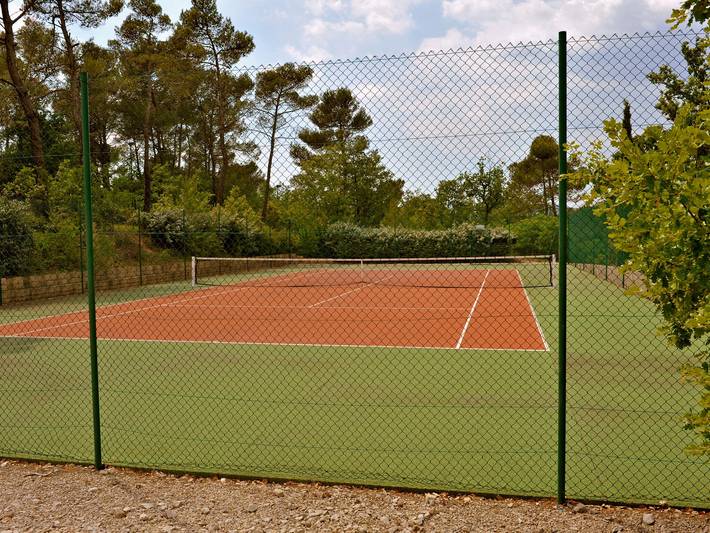 Escape de una villa amigable in Nans-les-Pins, Región Brignoles