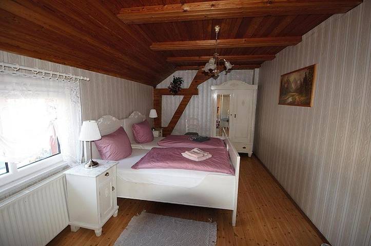 Ferienwohnung für 4 Personen, mit Balkon und Terrasse sowie Garten und Ausblick in Hinterhermsdorf