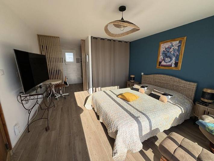 Maison d’hôte pour 2 personnes, avec terrasse et piscine ainsi que vue et jardin à Montesquieu (Tarn-et-Garonne)