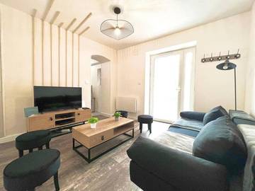 Gîte pour 8 personnes, avec terrasse et vue à Saint-Georges-lès-Baillargeaux