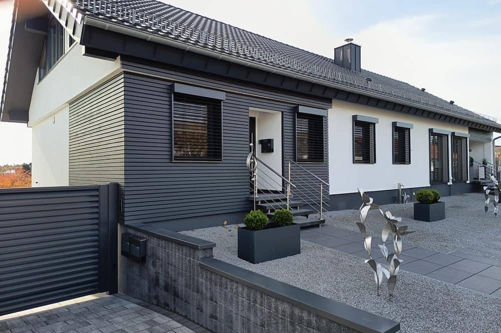 Ganze Wohnung, Wunderschöne Ferienwohnung 1 im Herzen des Spessarts in Schollbrunn, Mainviereck