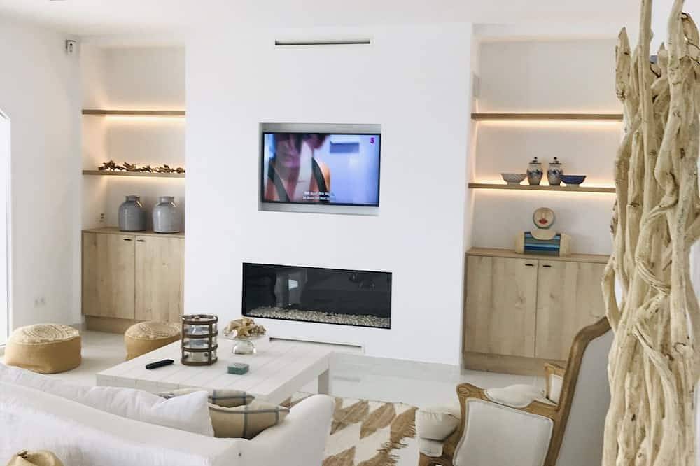 All inclusive! Luxury villa with fabulous views, first line... Renovated 2020 in La Merced, El Campello