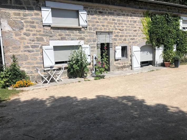Gîte pour 4 personnes, avec Terrasse ainsi que Jardin et Vue à Araules