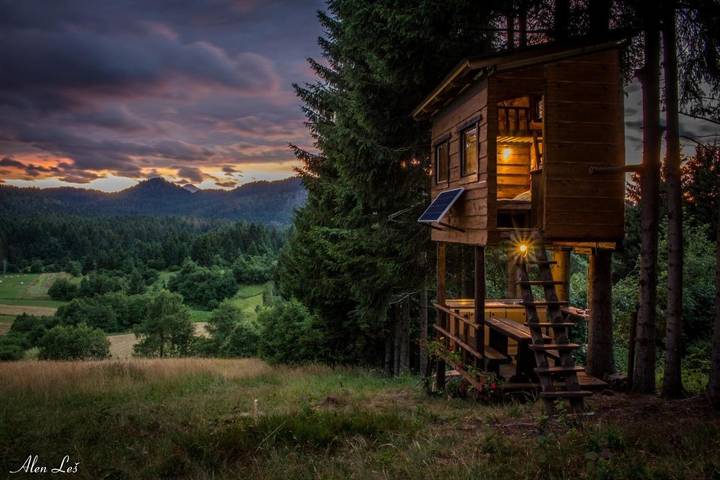 Gîte pour 4 personnes, avec Terrasse et Jardin ainsi que Sauna et Vue