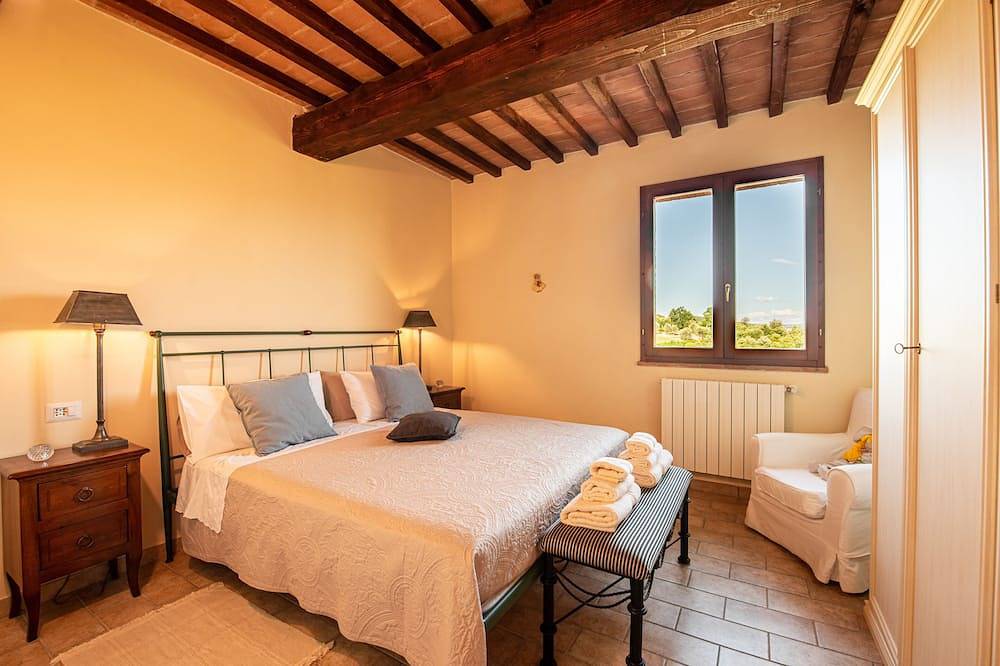 Your home in Tuscany, in the land of Brunello in Montalcino, Orciatal