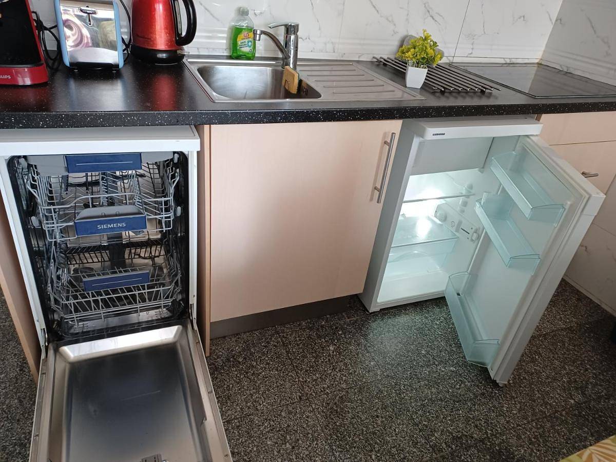 Appartement entier, Nice family studio in villa Sceaux 600m Rer B direct to Notre-Dame in Sceaux, Hauts-de-Seine