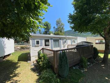 Gîte pour 6 personnes, avec terrasse et vue, animaux acceptés à Guchen