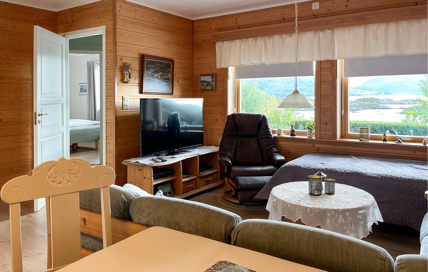 Ganze Ferienwohnung, Ferienwohnung für 4 Personen mit Terrasse in Flora