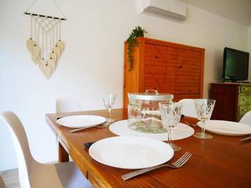 Gîte pour 6 personnes, avec terrasse et jardin à Villemoirieu