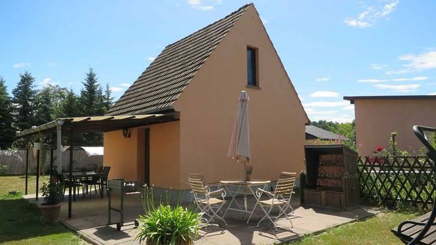 Ferienhaus für 3 Personen, mit Garten und Terrasse in Priepert
