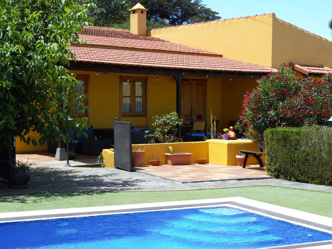 Mit Schwimmbad nur für Erwachsene in El Rosario, East Coast of Tenerife