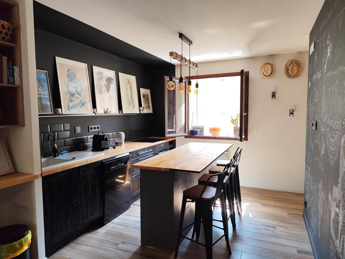 Appartement entier, Logement cosy Sous Les Toits in Charmes-sur-Rhône, Privas (arrondissement)