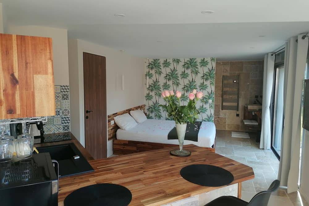 Appartement entier, Hautde gamme calme, sécurisé, salle de sport, boules,vélos, piscine, Spa Sauna in Heyrieux, Région de Vienne