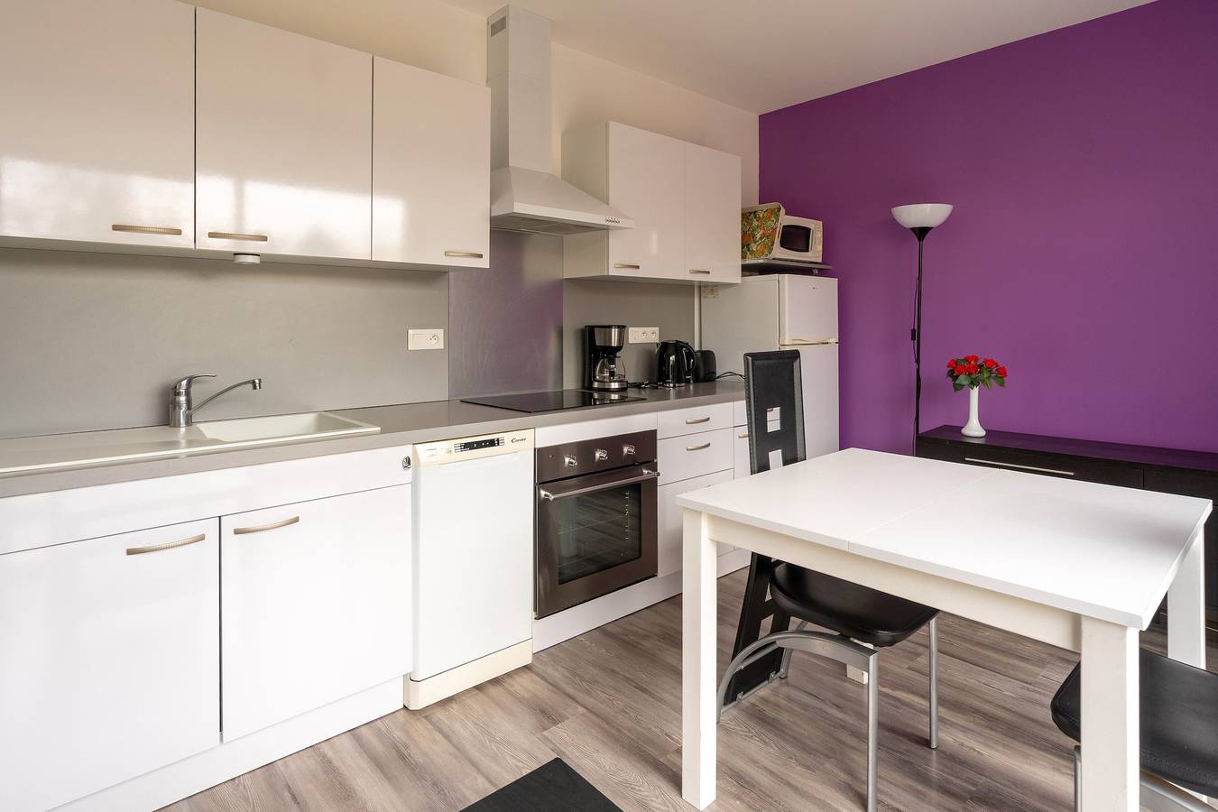 Appartement entier, Appartement 'Le Clos Du Champ De L'Amour - Talmont' avec piscine privée, Wi-Fi et climatisation in Saint-Simon-de-Bordes, Région de Jonzac