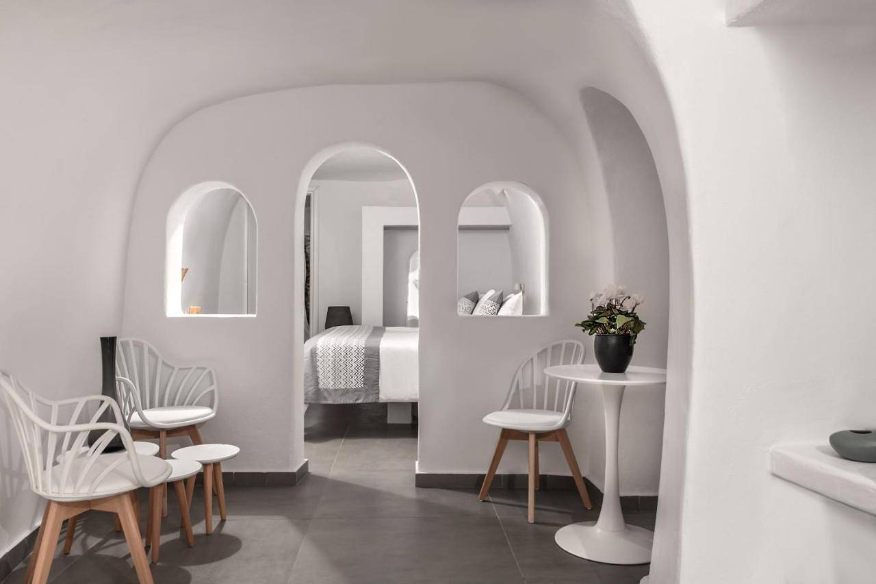 Cave Standard Studio with Caldera & Sea View in Oia, Santorin