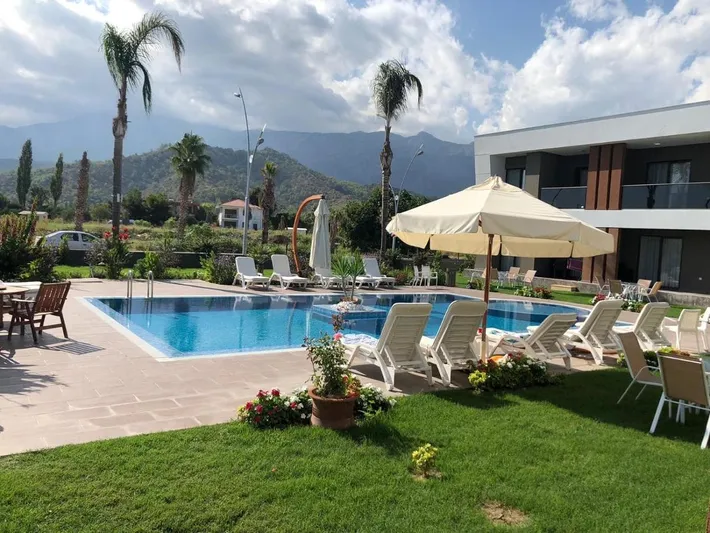 Apartamento de vacaciones para 4 personas, con vistas y piscina además de jardín y sauna - 1