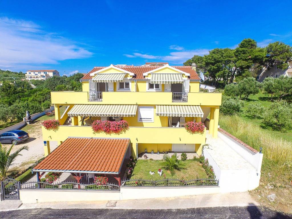 Ganze Wohnung, Ferienwohnung in Drage mit Meerblick, Balkon, Klimaanlage, W-Lan (566-1) in Drage (Pakoštane), Zadar