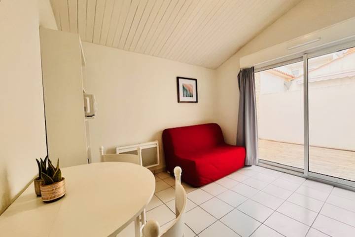 Gîte pour 2 personnes, avec terrasse, adapté aux familles dans Stade Marcel Deflandre - 2