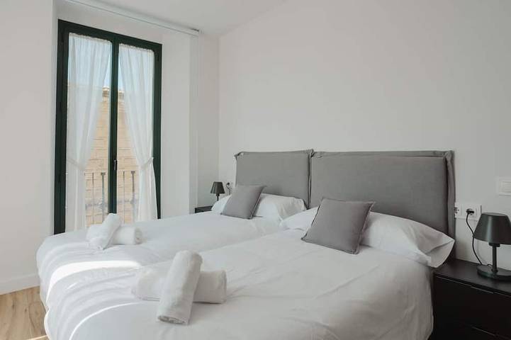 Gîte pour 4 personnes, avec balcon, animaux acceptés à Hostalric - 2